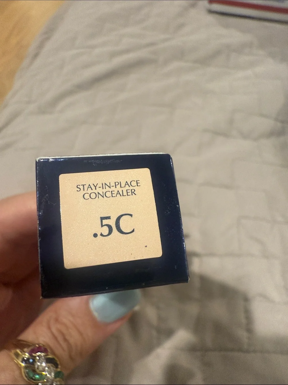 Estee Lauder Double Wear Concealer - Light Peachy Nude